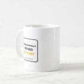 Von einer Katze professionell geführt - Lustiger B Kaffeetasse (Vorderseite Links)