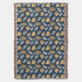 Von Frost verstaubte gefallene Winter-Blätter Decke (Vorderseite Vertikal)