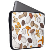 Von Hand gezeichnet Pilze: Nahrungshintergrund. Laptopschutzhülle (Vorne Rechts)