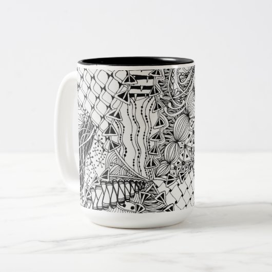 Von Hand gezeichnete schwarze u. weiße Zweifarbige Tasse (Vorderseite Links)