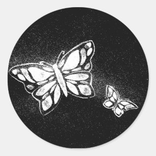 von Hand gezeichneter Schmetterling Runder Aufkleber