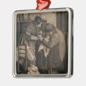 Von ihrem Vater und ihrer Mutter unterstütztes Kin Ornament Aus Metall (Links)