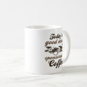 Von Kaffee gesponsert Kaffeetasse (VorderseiteRechts)