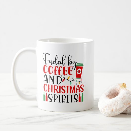 Von Kaffee und Weihnachtswein gespeist Kaffeetasse (Mit Donut)