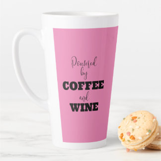 VON KAFFEE UND WEIN ANGETRIEBEN Latte Tasse