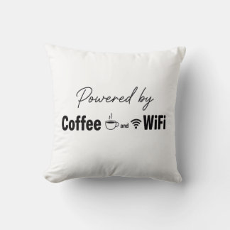 von Kaffee und WLAN angetriebene lustige Zitat-Wur Kissen