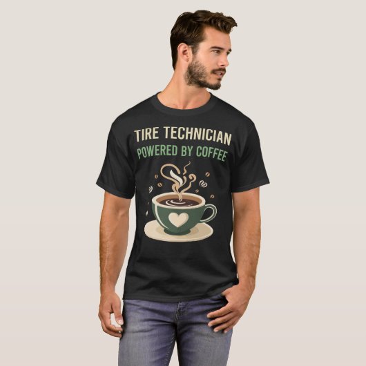 Von Kaffeetrittechniker angetrieben T-Shirt (Vorne ganz)