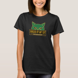 Von meiner Katze beurteilt Personalisierter Name m T-Shirt