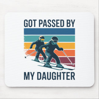 Von meiner Tochter geschubst Lustiges Skifahren _5 Mousepad