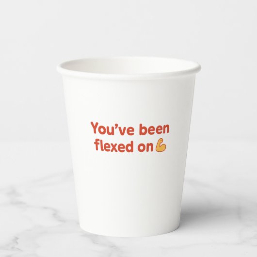 Von Milch und Muskeln gespeist - Funny Bullio Pape Pappbecher (Rückseite)