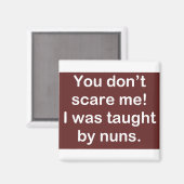 Von Nonnen in Dark Red unterrichtet Magnet (Vorderseite/Rückseite)