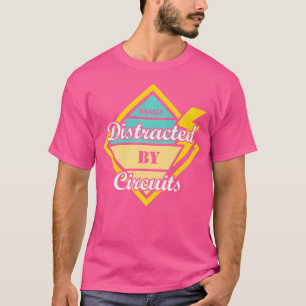 Von Schaltkreisen abgelenkter Elektroarbeiter Inge T-Shirt
