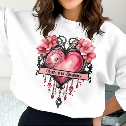 Von Shadows White Sweatshirt bezaubert