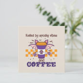 Von Spooky Vibes und Kaffee gespeist - Halloween-B (Stehend Vorderseite)