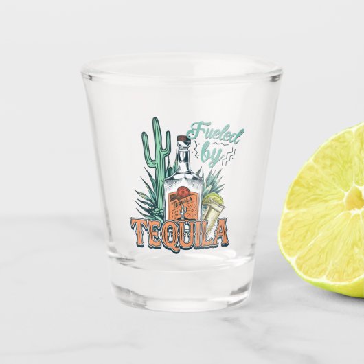 Von Tequila Novelty Party angetrieben Schnapsglas (Vorderseite)