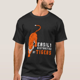 Von Tigers Wilderness Safari Big Cats abgelenkt T-Shirt