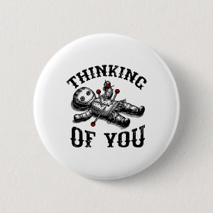 Voodoo-Puppe denkt an dich lustiger goth Halloween Button