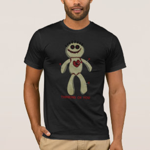 Voodoo-Puppen-Buttone denken an Sie T-Shirt