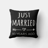 Vor 60 Jahren gerade verheiratet Kissen (Rückseite)