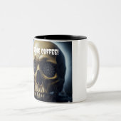 Vor Coffe Spooky Skull zweifarbige Tasse (VorderseiteRechts)