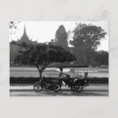 Vor dem Museum B&W Postkarte (Vorderseite)