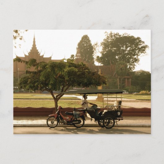 Vor dem Museum Postkarte (Vorderseite)