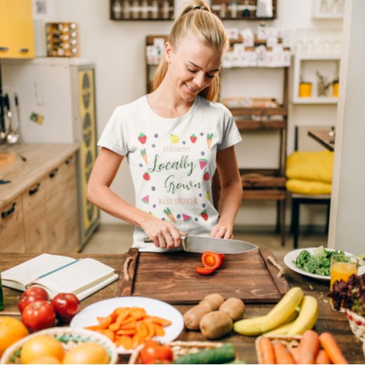 Vor Ort gebaute Baby-Dusche auf dem Bauernmarkt T-Shirt