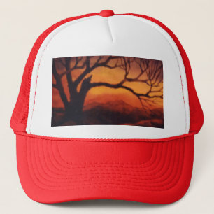 Vor Sonnenuntergang ramponierter toter Baum Truckerkappe