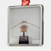 Vorbildliche Rekonstruktion von da Vincis Entwurf Silbernes Ornament (Links)