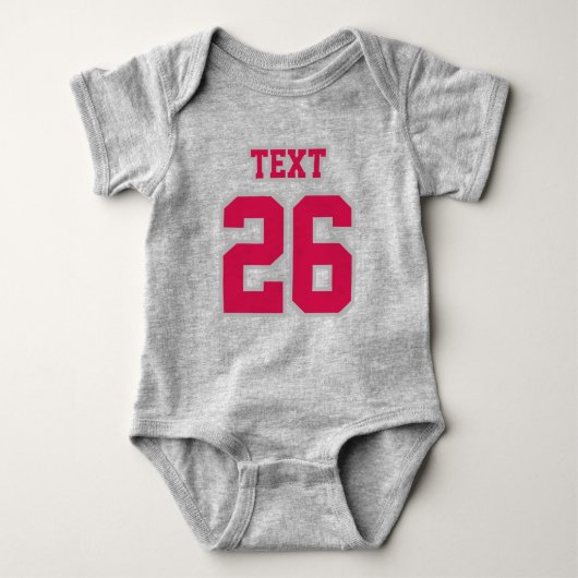 Vordergrauer WHITE CRIMSON Crewneck Football Outfi Baby Strampler (Vorderseite)