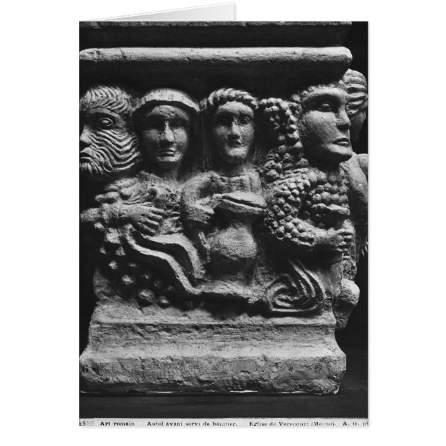Vorderseite eines Altars, der als Schriftart verwe (Vorne)