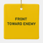 VORDERSEITE IN RICHTUNG ENEMY KERAMIKORNAMENT (Rückseite)