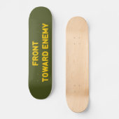 VORDERSEITE IN RICHTUNG ENEMY SKATEBOARD (Vorderseite)