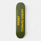 VORDERSEITE IN RICHTUNG ENEMY SKATEBOARD (Vorderseite)