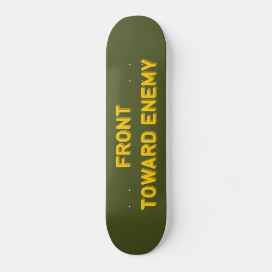 VORDERSEITE IN RICHTUNG ENEMY SKATEBOARD (Vorderseite)