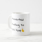Vorgestellt, aber bereit zu diskutieren kpop Tasse (Vorderseite Links)