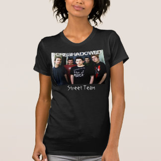 Vorher angedeutetes Straßen-Team T-Shirt