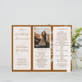 Vorlage des Tree Brown Tri-Fold-Hochzeitsprogramms (Stehend Vorderseite)