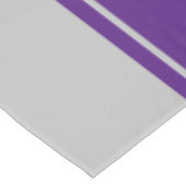 Vorlage für Lila und graue Unternehmenstexte Tischdecke (Schrägansicht)