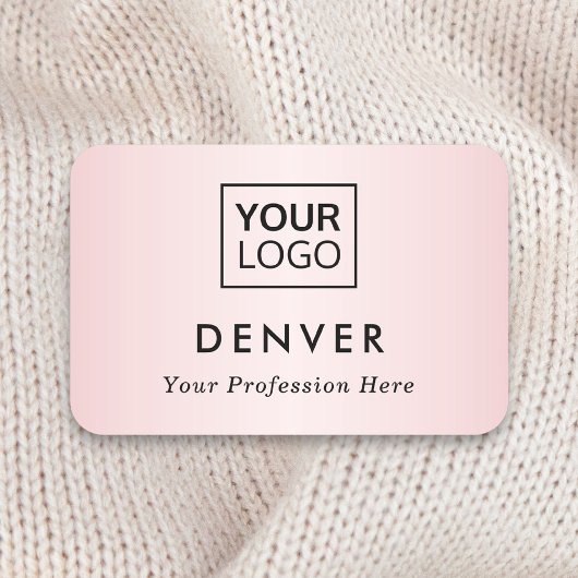 Vorname des Logos und Titel des rosa Satin-Farbver Namensschild