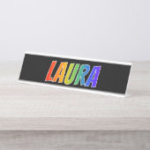 Vorname "LAURA": Fun Rainbow Coloring Schreibtischnamensplakette (Vorderseite )