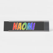Vorname "NAOMI": Fun-Regenbogenfarben Schreibtischnamensplakette (Vorderseite )