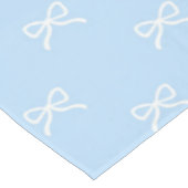 Vornehme elegante blaue Schleifenmuster Frühlings- Tischdecke (Schrägansicht)