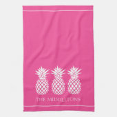 Vornehme weiße Ananas auf Rosa Geschirrtuch (Vertikal)
