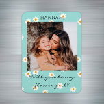 Vorschlag für niedliche Milchprodukte Foto Blumenm Magnet<br><div class="desc">Niedlich boho gibt einen personalisierten Blume Girl Vorschlag Magneten in einer böhmischen Aquarellfarbe mit einem bearbeitbaren Namen und Text. Machen Sie Ihre Hochzeit besonders mit einer Alternative "Werden Sie meine Brautjungfrau?" Vorschlag Idee für Ihre Freundinnen.</div>