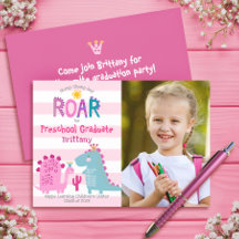 Vorschool Abschluss Foto Dinosaurier Girl Niedlich