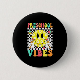 Vorschul-Vibes Retro-Lächeln Gesicht Lehrer Kinder Button