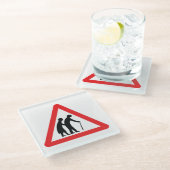 VORSICHT Ältere Menschen - Verkehrszeichen im Vere Glasuntersetzer (Schrägansicht)