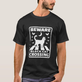 Vorsicht, Black Cat Crossing Funny Halloween T-Shirt