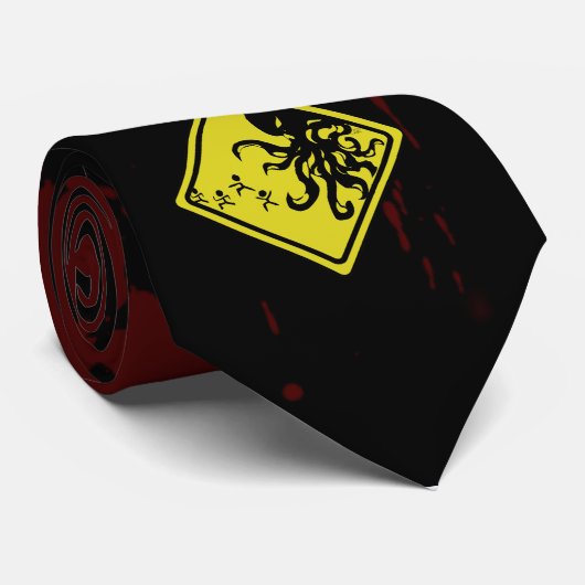 Vorsicht Cthulhu Krawatte (Gerollt)